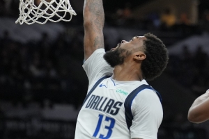 撐不住也要撐！馬紹爾上半場6中5得到17分3板1助2斷 罰球7中6