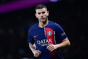 盧卡斯：客戰(zhàn)里昂從來都不容易，我們?nèi)孕韪倪M(jìn)防守站位