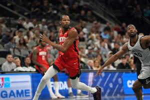 火箭VS雄鹿首發(fā)！杜蘭特&申京領(lǐng)銜 對陣字母哥&特納等人