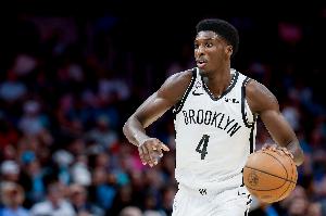 記者：22號(hào)秀德雷克·鮑威爾沒有畏首畏尾 展現(xiàn)了持球進(jìn)攻的自信