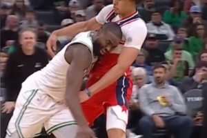 越描越黑！杰倫·布朗將“發(fā)際線粉”甩鍋AI：這玩意兒正在失控！