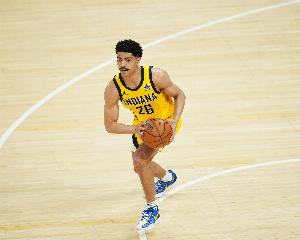 師傅你是干什么工作的？本·謝潑德10中1得到3分4板 三分6中1