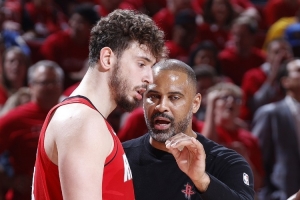 火箭如何轉(zhuǎn)危為安？用高大的陣容擊敗對手&給年輕人成長的空間