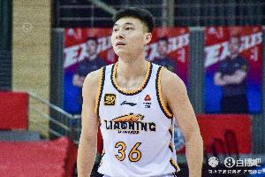 難救主！鄢手騏11中6拿到17分4助 三分6中4