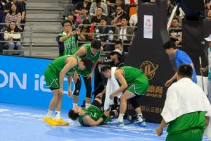 傷病退散！趙繼偉大腿拉傷半場(chǎng)僅出戰(zhàn)7分鐘！2中0僅得到1板1助