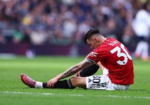 羅馬諾：內部消息稱舍什科傷情并不嚴重，曼聯(lián)沒有召回霍伊倫條款