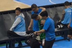 趙繼偉初步診斷為腿部拉傷 已去醫(yī)院拍片檢查 此役大概率無法回歸