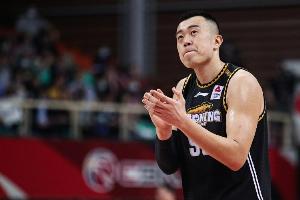 媒體人：當(dāng)韓德君老去 遼寧內(nèi)線暫時無人能替 張陳治鋒需快速成長