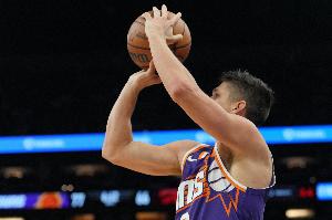 格雷森·阿倫：杰倫·格林整場(chǎng)都鼓勵(lì)我 一直說(shuō)沖擊40分沖擊50分