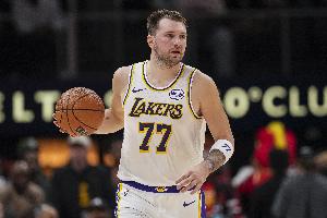 湖人VS黃蜂首發(fā)：里夫斯復(fù)出先發(fā)&東契奇VS塞克斯頓&小橋