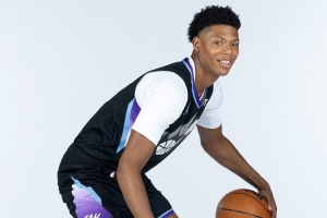 手感一般但挺全面！5號(hào)秀貝利首次先發(fā) 9中4砍下10分7板2助3斷