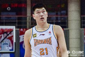 劉傳興：小組賽首戰(zhàn)開始全隊(duì)就全神貫注 一場(chǎng)一場(chǎng)打時(shí)刻做好自己