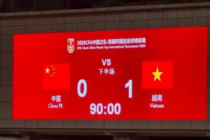 馬德興：丟球就是體能不支！換人？替補(bǔ)席上的人都在著忙全運(yùn)會(huì)呢