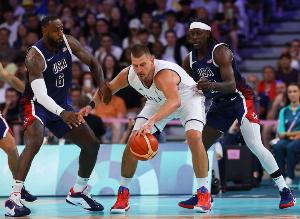 隊(duì)記：哈里森還有些離譜交易沒做成 他認(rèn)為約基奇和霍勒迪同級(jí)別