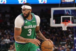 記者：獨(dú)行俠應(yīng)讓AD休戰(zhàn)直至交易完成 不能冒他再次受傷的風(fēng)險(xiǎn)