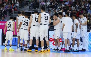 羊城晚報(bào)評(píng)遼粵大戰(zhàn)：向冠軍挺進(jìn) 向老將致敬