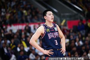 沒手感！胡明軒半場5投僅1中拿到6分5助 三分3中1