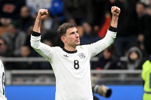 格雷茨卡：強(qiáng)大的拜仁幫對(duì)德國(guó)隊(duì)有益 球隊(duì)進(jìn)攻時(shí)我嘗試當(dāng)10號(hào)位