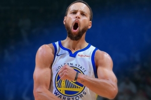 賽季新高46分！勇士官方贏球海報封面人物：庫里