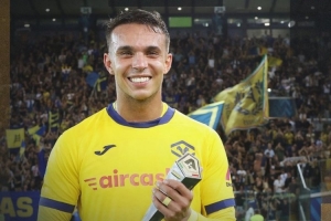 佩杜拉：國(guó)米那不勒斯羅馬有意前鋒吉奧瓦尼，維羅納要價(jià)1500萬(wàn)歐