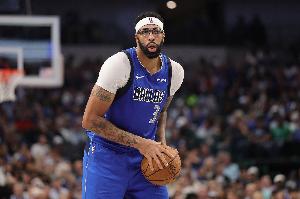 TA：哈里森不顧隊(duì)醫(yī)警告 催促濃眉冒著跟腱撕裂的風(fēng)險(xiǎn)提前復(fù)出