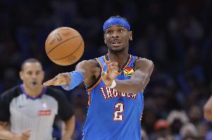 隨便宰！名記：SGA的表現(xiàn)如外科手術(shù)般精準(zhǔn) 湖人如同行尸走肉