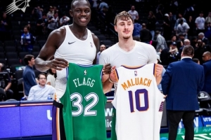 2025屆狀元秀?10號(hào)秀！弗拉格和馬盧阿奇交換球衣