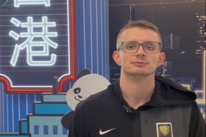 歡迎回歸！上賽季FMVP厄特爾回到香港 備戰(zhàn)CBA俱樂部杯&新賽季NBL