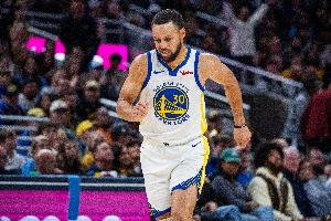 37歲244天！庫里開賽季10戰(zhàn)場均25+ NBA歷史最老控衛(wèi)