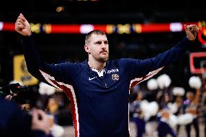 你們一起上吧！約基奇一打五三節(jié)爆砍52分 等于快船首發(fā)五人之和