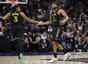 變陣！勇士VS馬刺首發(fā)：理查德+穆迪上首發(fā) 庫明加被下替補！