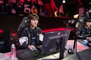 圈內(nèi)人：LNG的中單是bulldog，教練是Edgar