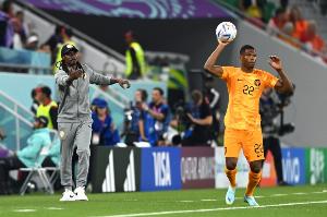 意媒：鄧弗里斯在荷蘭訓練中受傷，國米的醫(yī)務團隊對此高度警惕