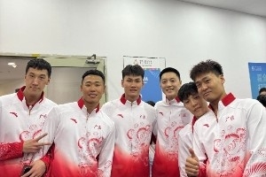 王睿澤曬多張全運(yùn)會(huì)奪金后合影：值得回憶一輩子的經(jīng)歷 感恩