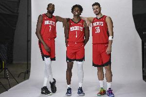 火箭前10場進攻效率&三分命中率&籃板率均排第1 凈效率第3