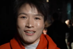 信心十足！張偉麗：感覺兩個(gè)腰帶已經(jīng)掛我肩膀上了，必須得自信