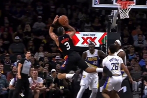 太陽官方曬狄龍妖嬈上籃瞬間：掛在盧浮宮吧?