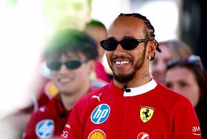 漢密爾頓：祈禱法拉利明年有競爭力，對此我盡力而為就好