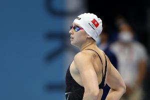 全運(yùn)會女子100米自由泳半決賽成績：何詩蓓53.46秒排名第一