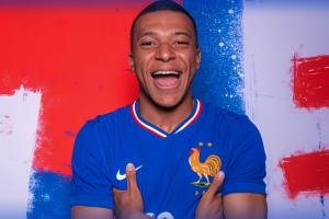 高盧雄雞昂首晉級！法國提前一輪直通2026世界杯 連續(xù)8屆進(jìn)世界杯