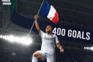 姆巴佩達成職業(yè)生涯400球里程碑，羅馬諾社媒曬海報祝賀