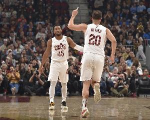 左腳應(yīng)力性反應(yīng)&本季還未出戰(zhàn)！Scotto：尼昂一周后接受復(fù)查