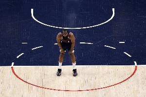 還有子彈！哈登強(qiáng)攻再中砍下本場(chǎng)第41分 另有13板11助