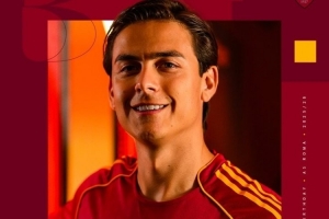 迪巴拉今天32歲生日，羅馬官推發(fā)文祝福：生日快樂(lè)！