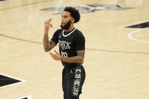 手感來(lái)了！尚帕尼再中一記追身三分球打停勇士