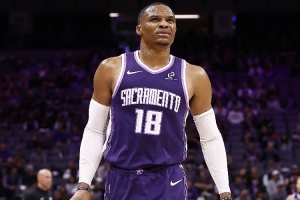 最穩(wěn)一環(huán)！威少首發(fā)數(shù)據(jù)：場均17.7+8.3+7.1 命中率50.0/46.3%