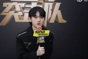 Jackyelove：暫時(shí)還沒什么計(jì)劃，因?yàn)槭裁磿r(shí)候再接著打也還不知道