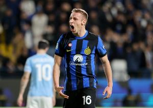 記者：在安古伊薩受傷后，那不勒斯將引援目光望向弗拉泰西