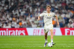 科貝：赫伊森肌肉不適缺戰(zhàn)格魯吉亞，今日檢查確定是否退出集訓(xùn)