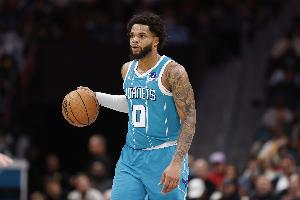 打得可以！小橋半場(chǎng)12中6拿到14分5板1助1帽